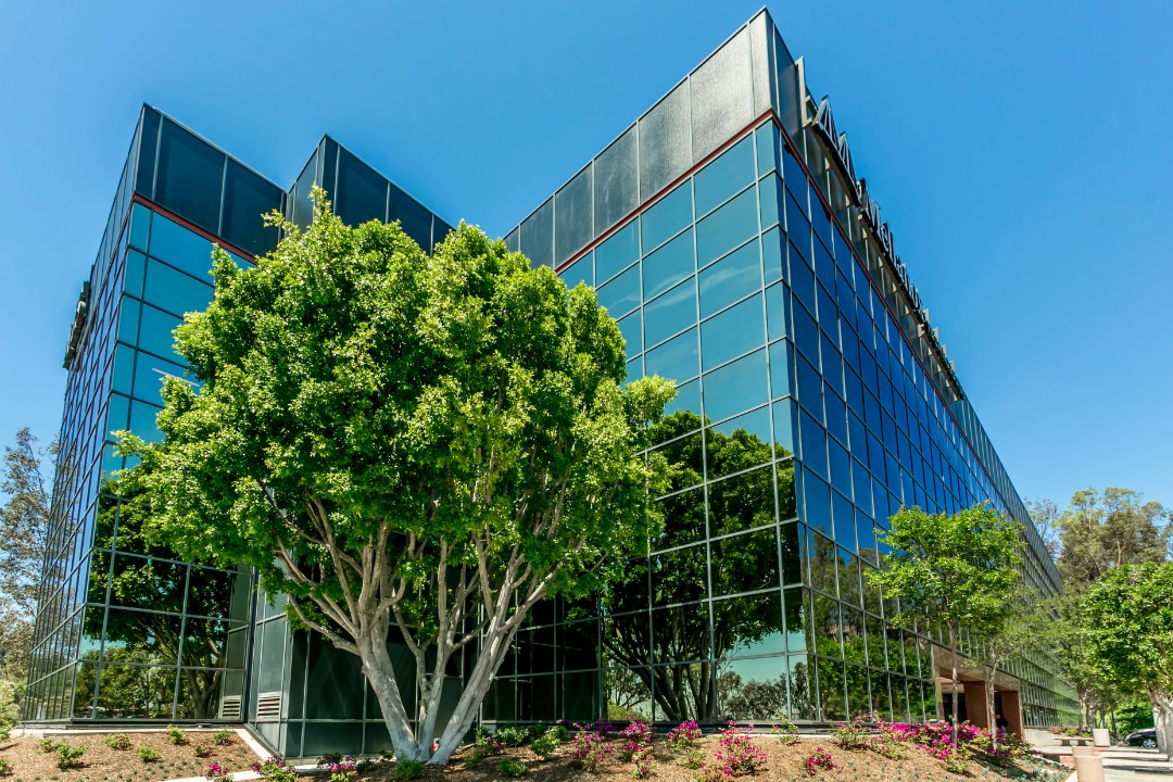 LA Corporate Center